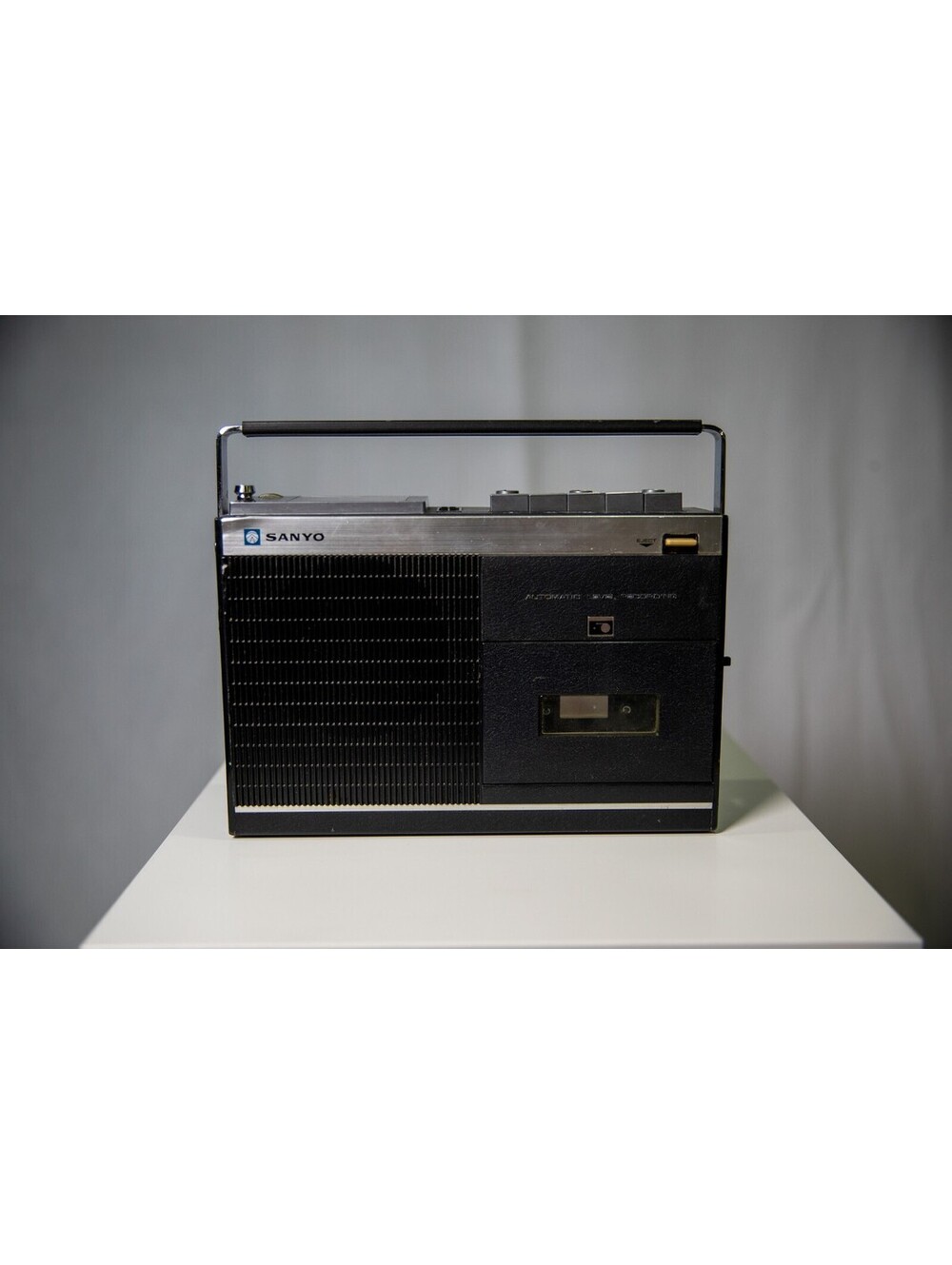 Sanyo Radio Cassette MR-4112F Made in Japan With Power Cord Rare - READ